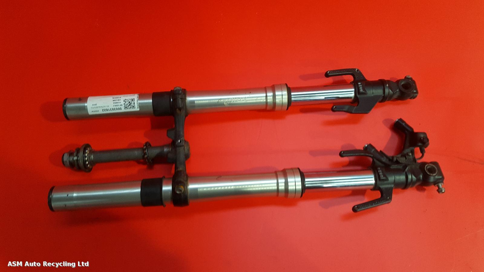 View Auto part FORKS Honda Cb125r 2019