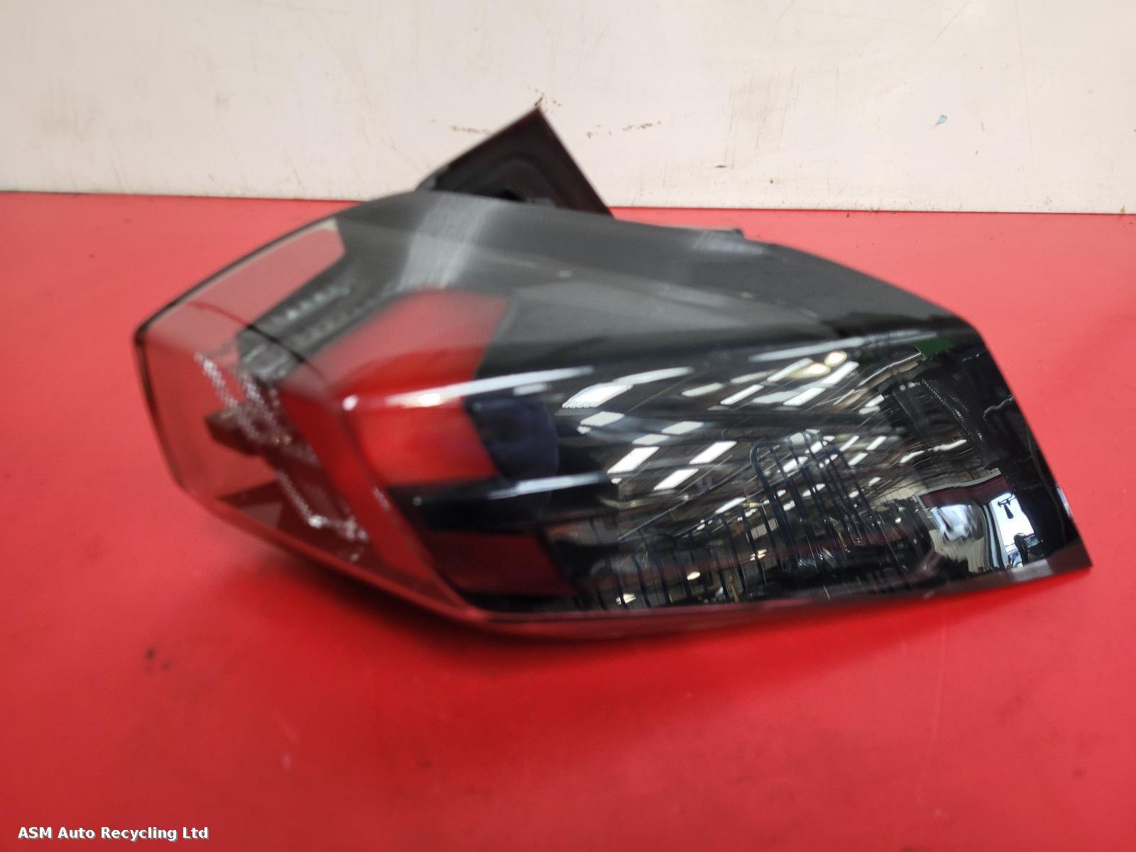 View Auto part R Taillight Peugeot 2008 2020
