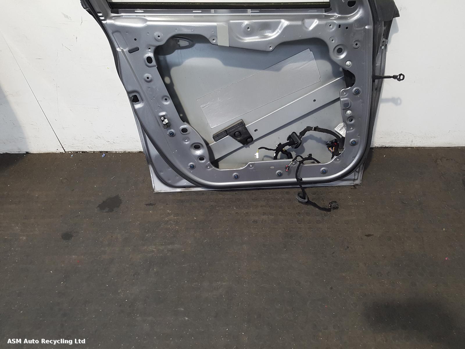 View Auto part L Front Door Alfa Romeo Stelvio 2019