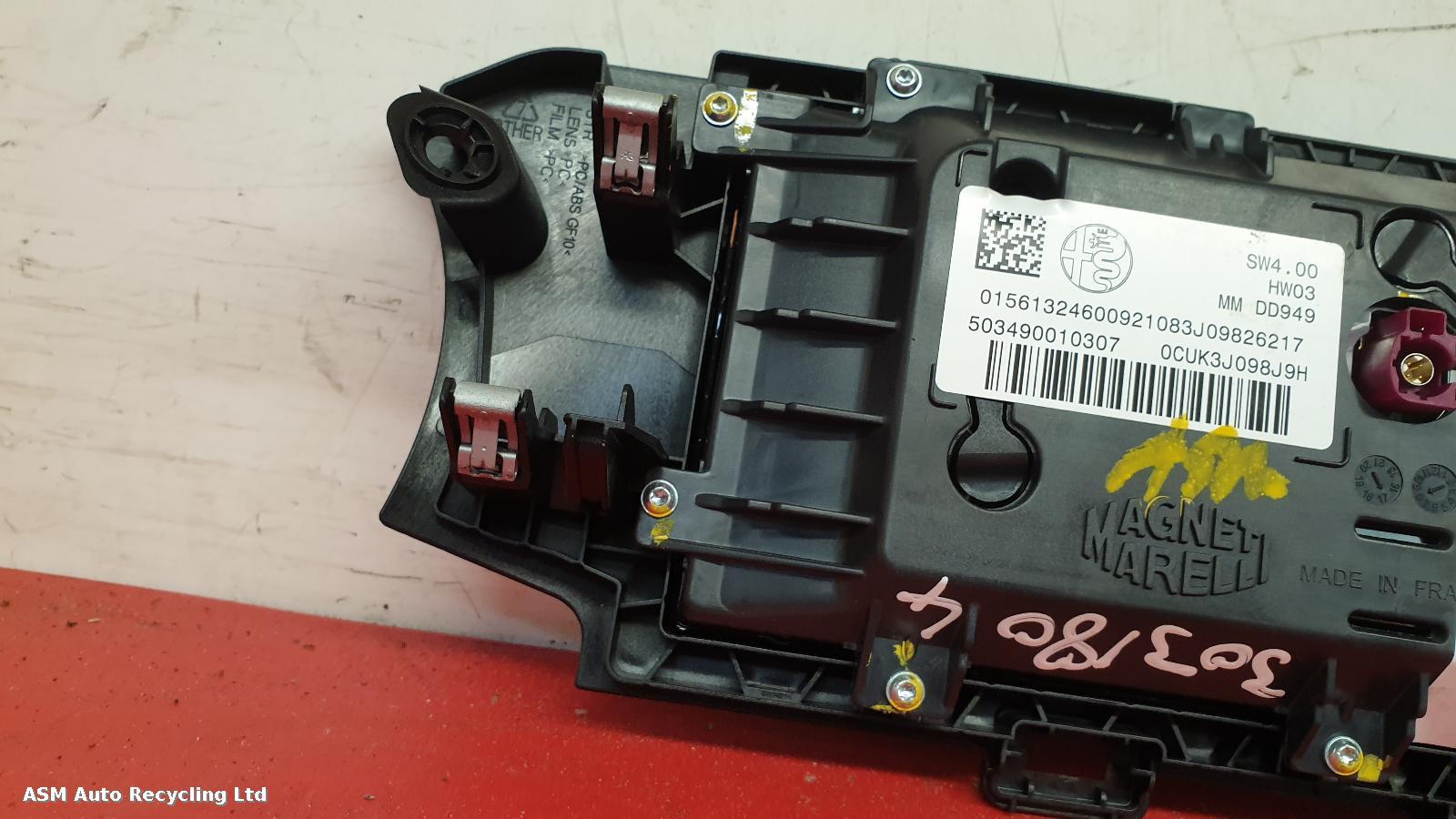 View Auto part Radio Display Alfa Romeo Stelvio 2019