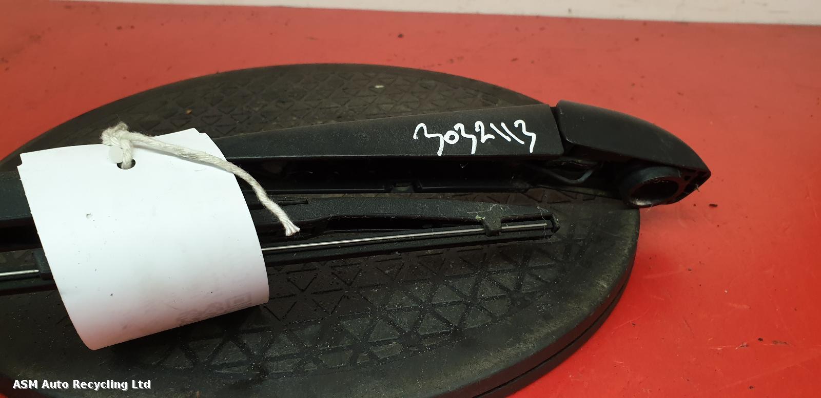 View Auto part Wiper Arm Peugeot 108 2016