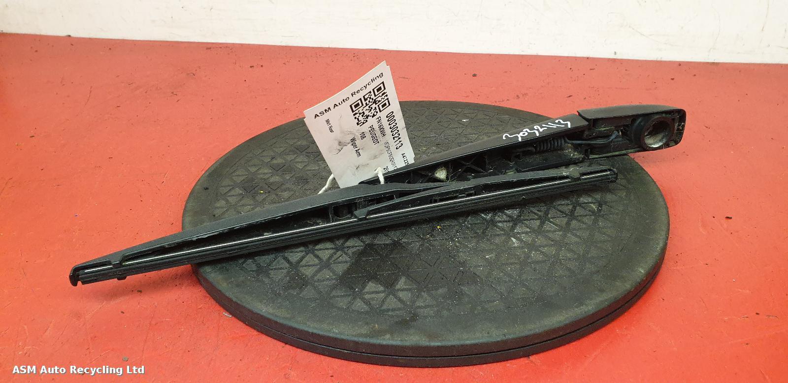 View Auto part Wiper Arm Peugeot 108 2016