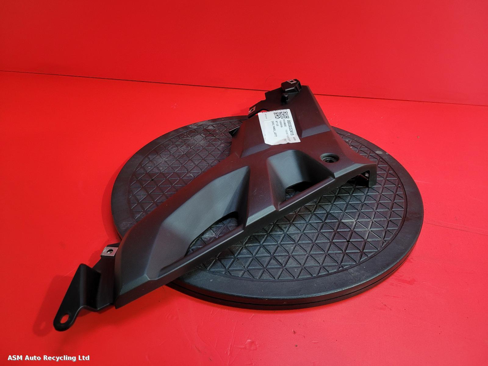 View Auto part Side Panel Left Yamaha Mt 125 2016