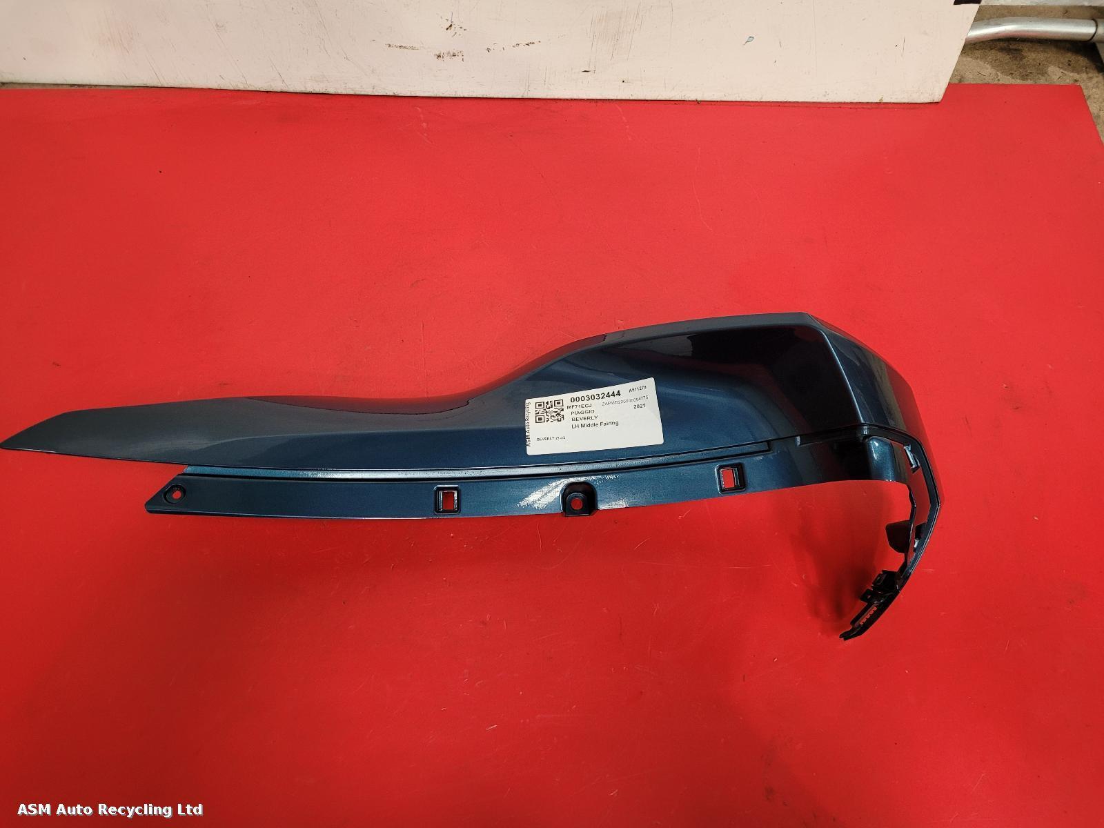 View Auto part LH Middle Fairing Piaggio Beverly 2021