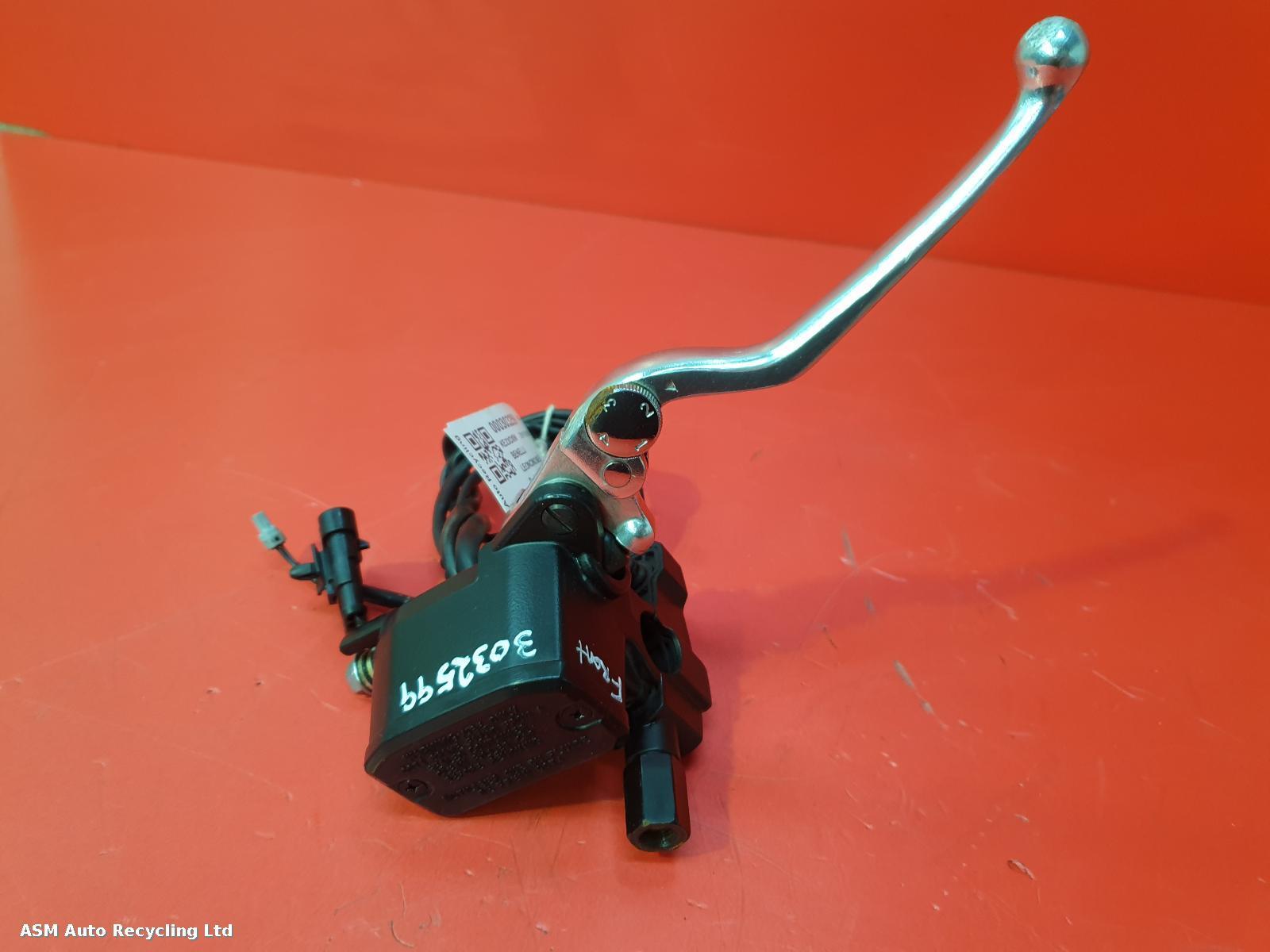 View Auto part Master Cylinder Benelli Leoncino 800 E5 2023