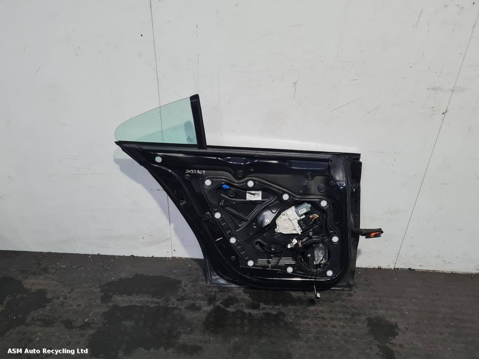 View Auto part L Rear Door Volkswagen Passat Cc 2010