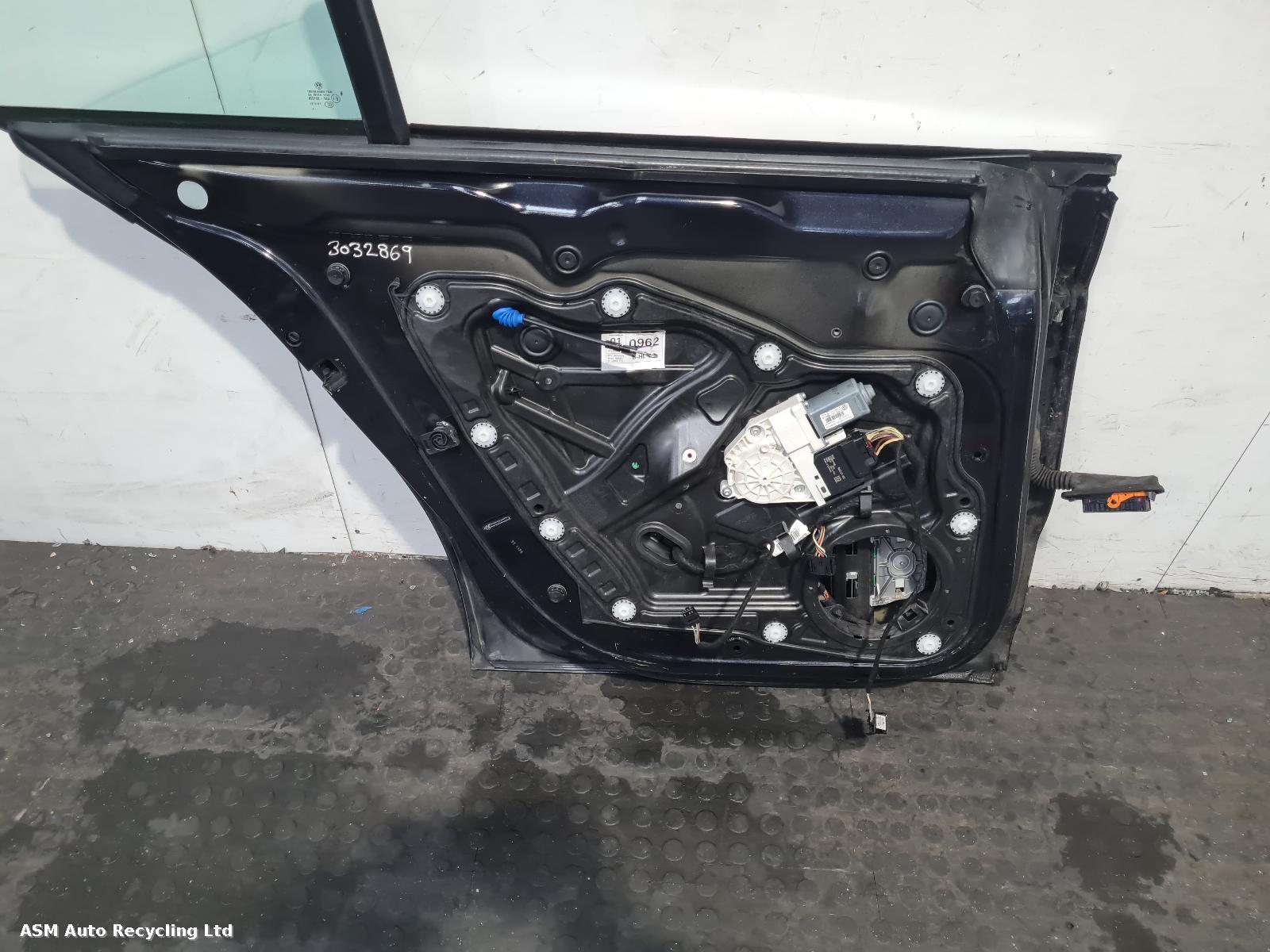 View Auto part L Rear Door Volkswagen Passat Cc 2010