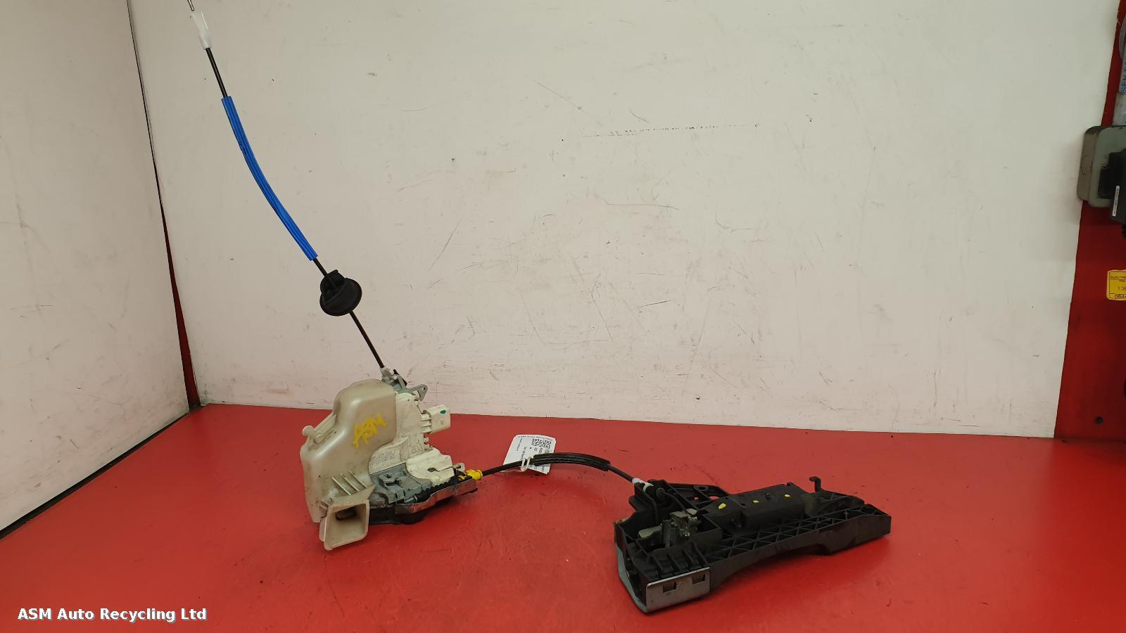 View Auto part Door Lock Assembly Audi A4 2011