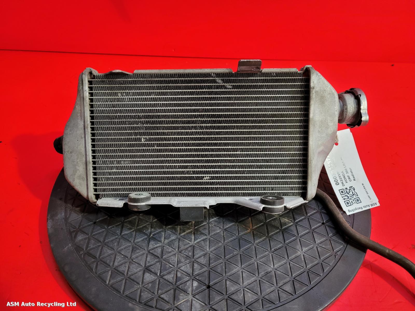 View Auto part Radiator Honda Crf 300 Lra-m 2022