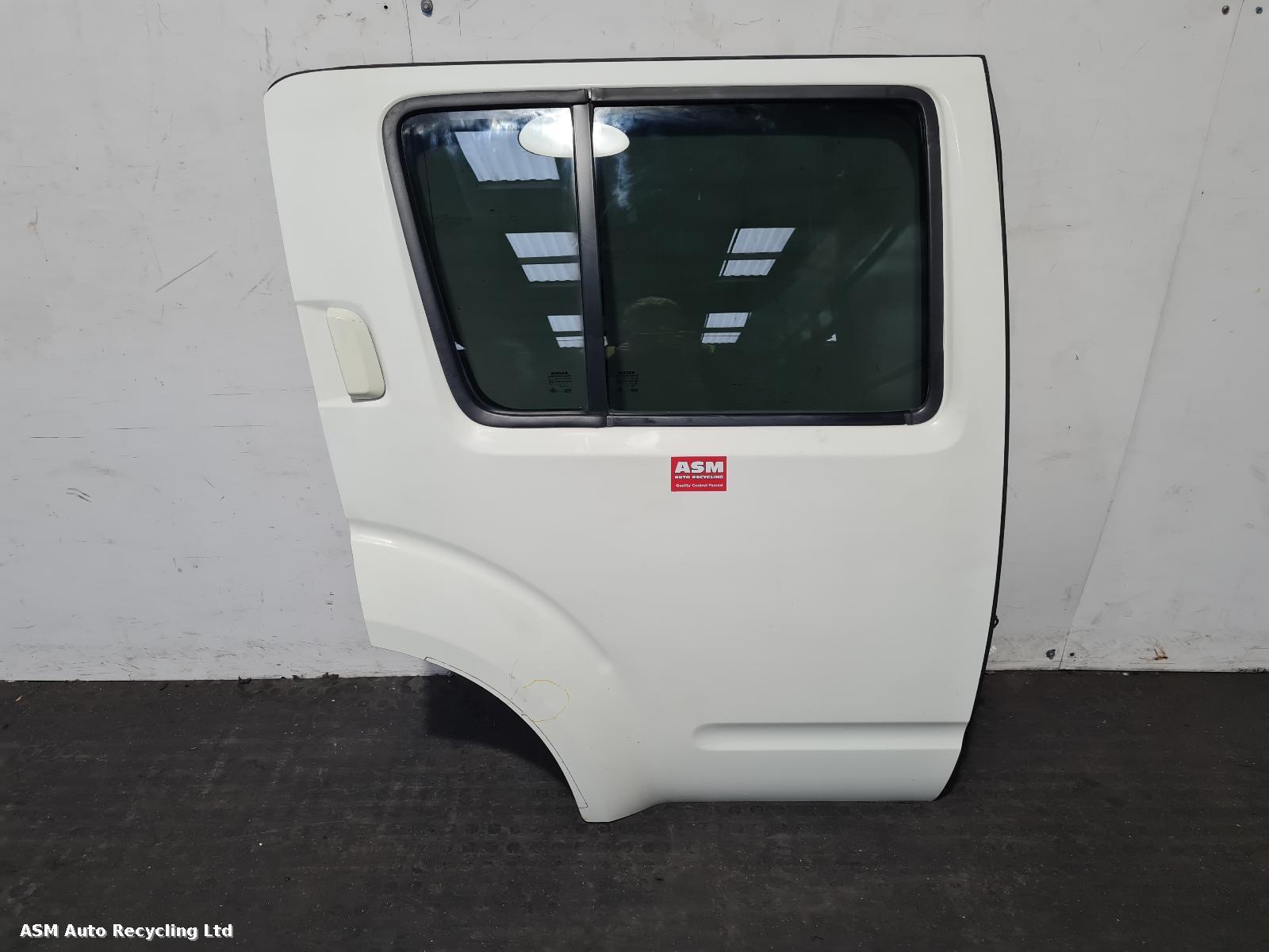 View Auto part R Rear Door Nissan Pathfinder 2006