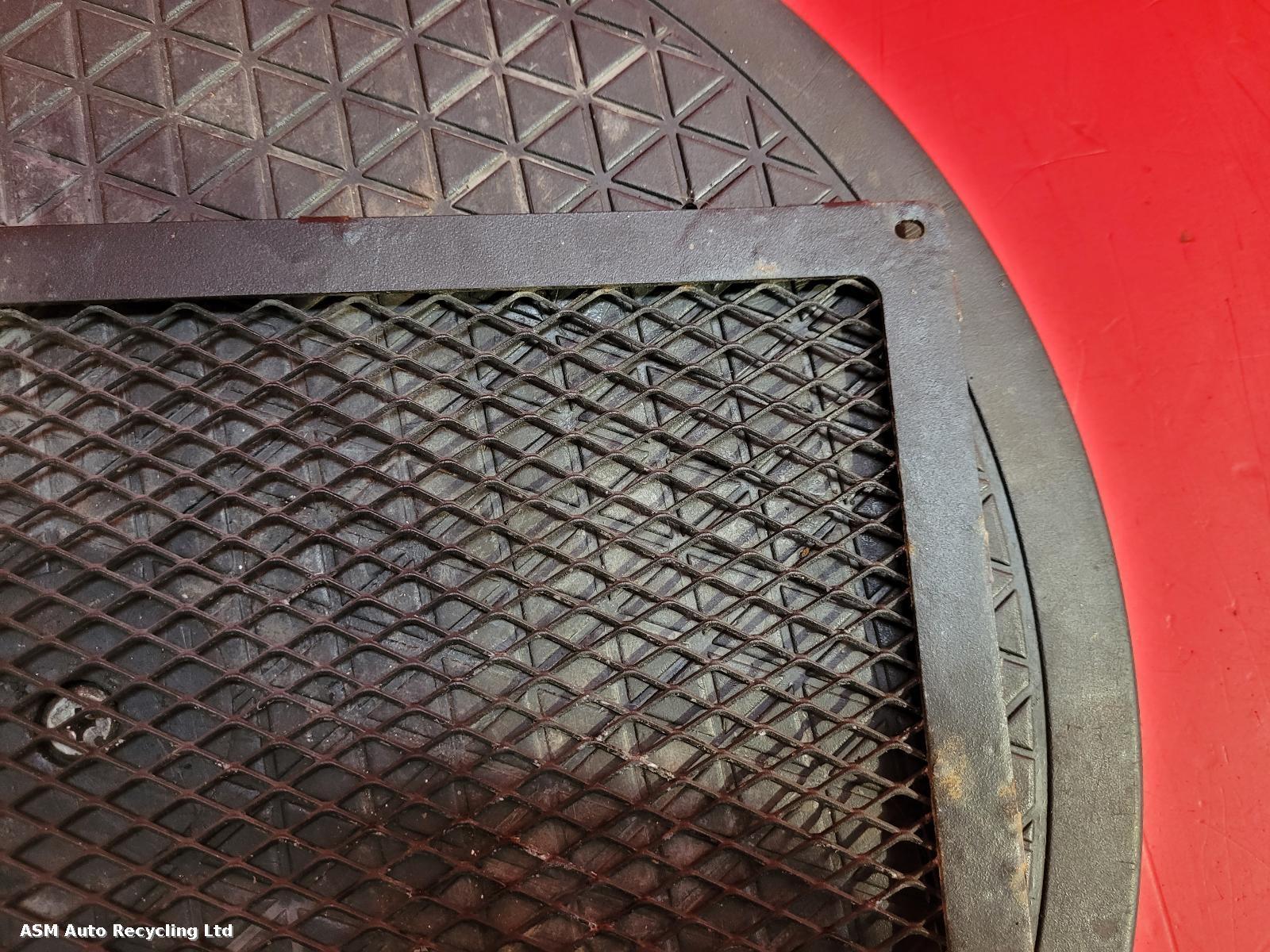 View Auto part Grille Suzuki Gsf 2009