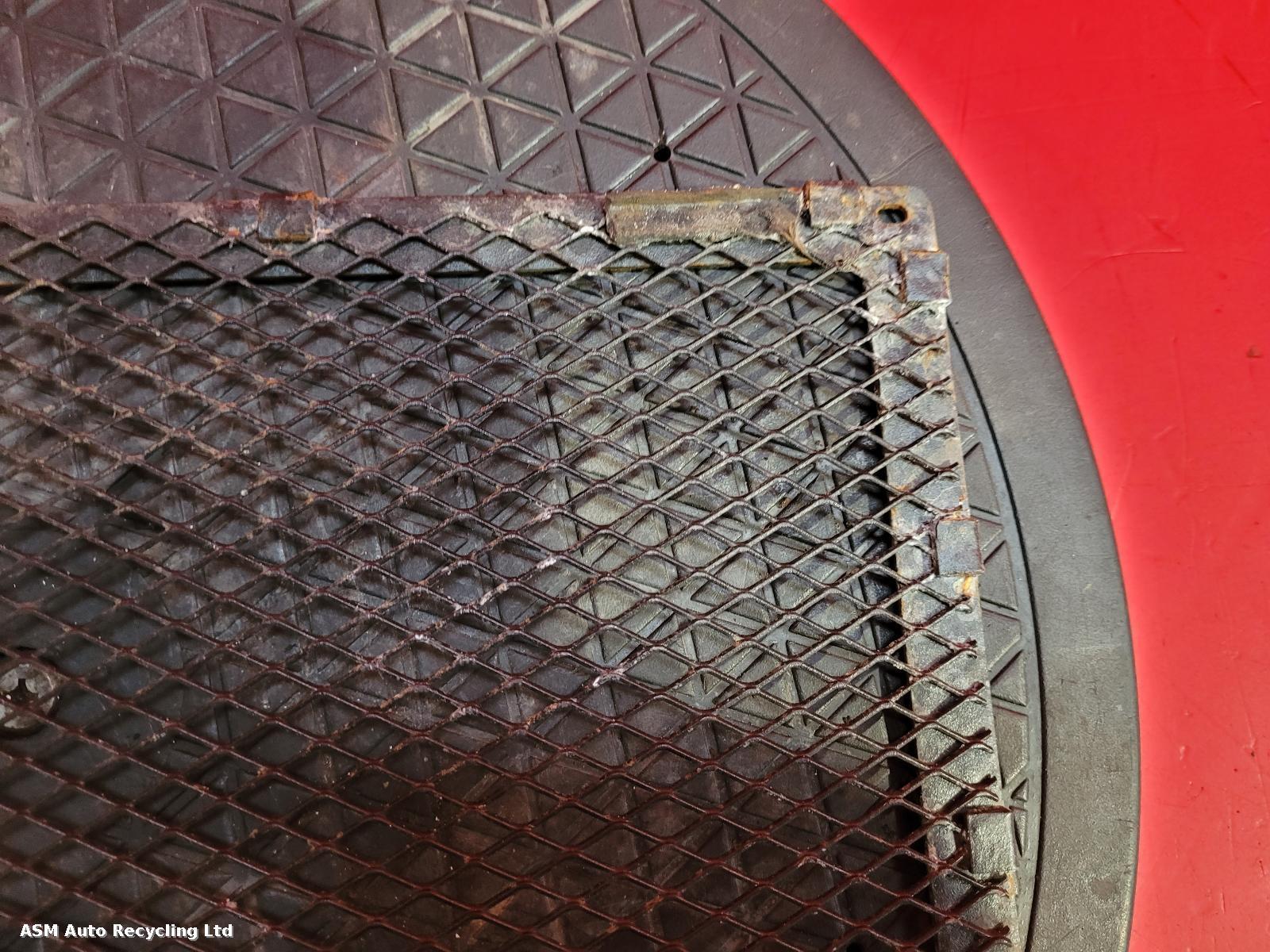 View Auto part Grille Suzuki Gsf 2009