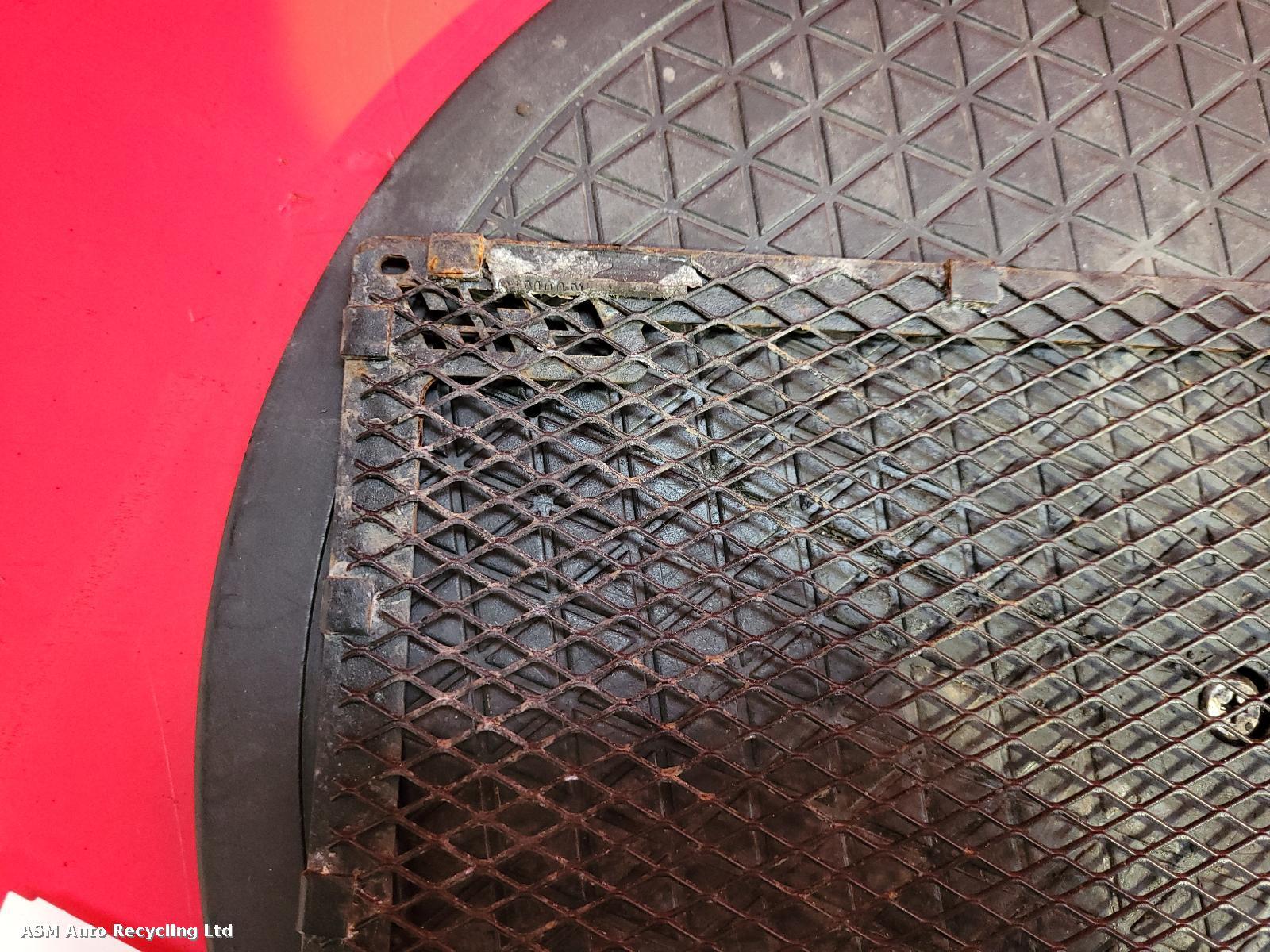 View Auto part Grille Suzuki Gsf 2009