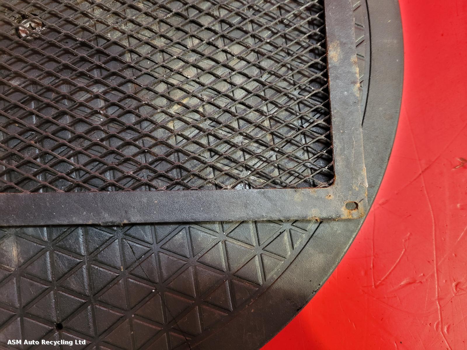 View Auto part Grille Suzuki Gsf 2009