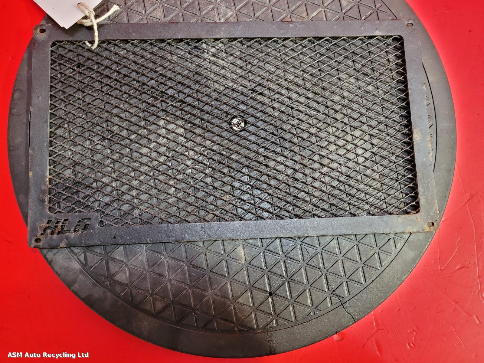 View Auto part Grille Suzuki Gsf 2009