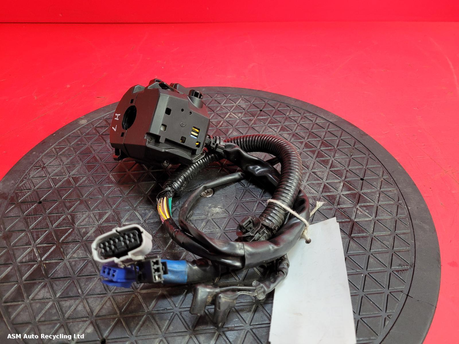 View Auto part LH Switch Gear Yamaha Tracer 9 2021
