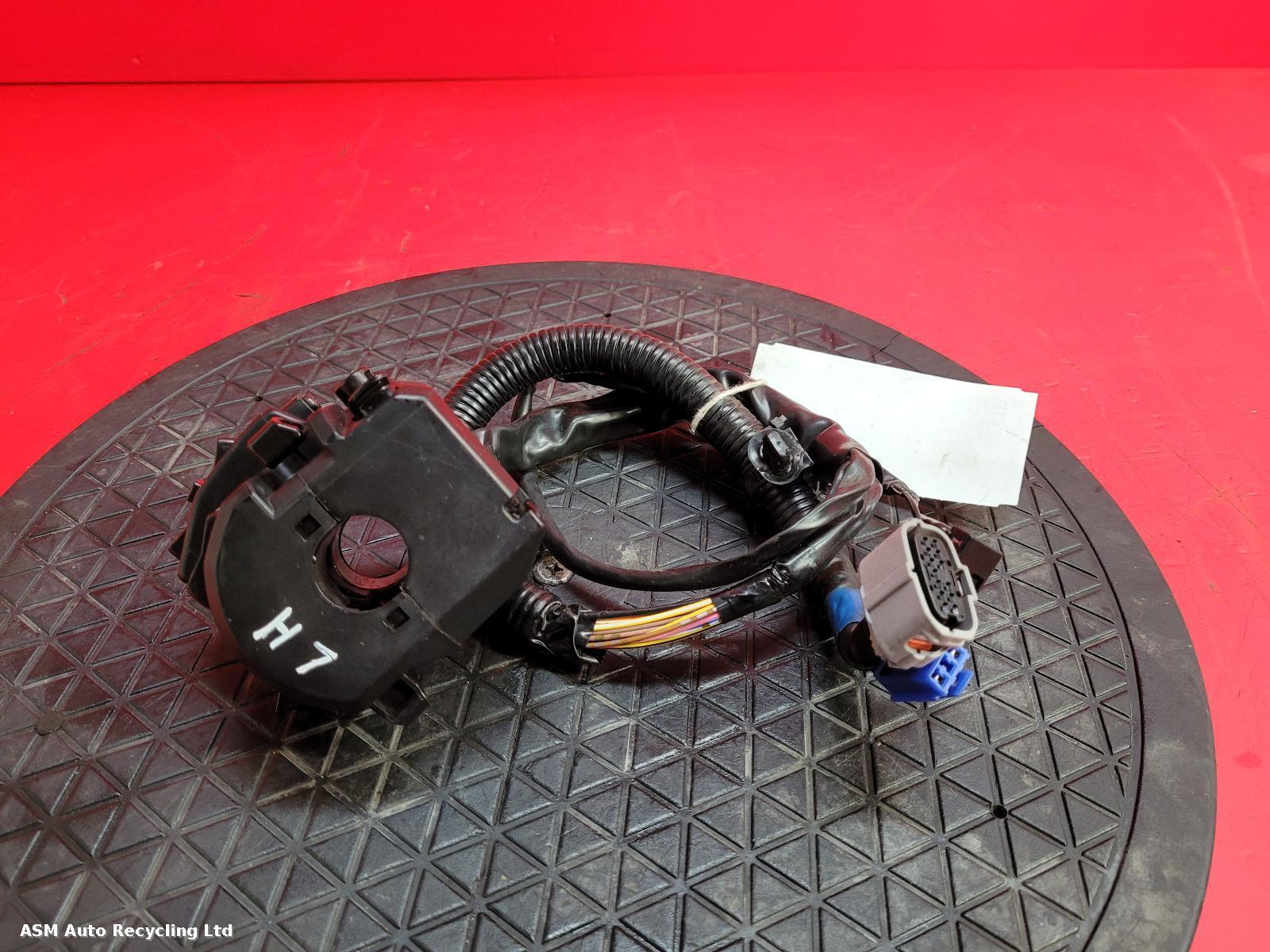View Auto part LH Switch Gear Yamaha Tracer 9 2021