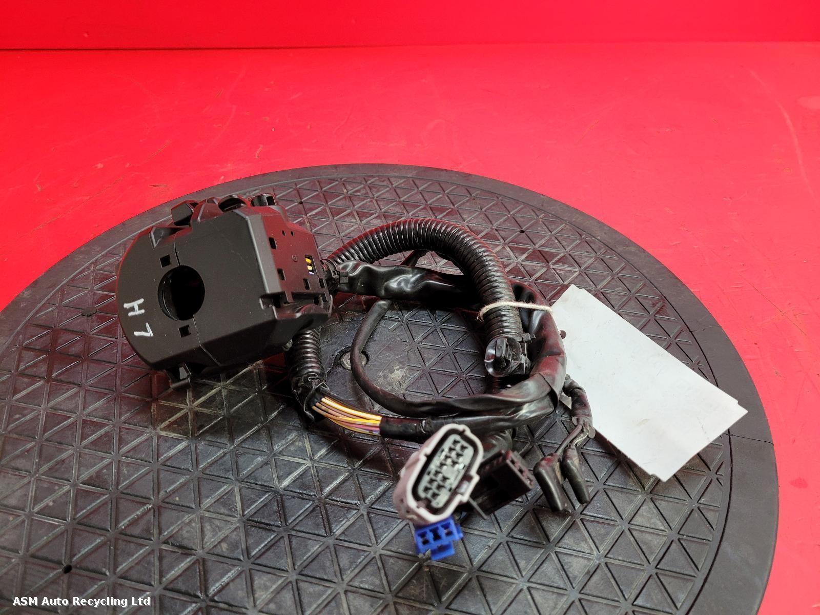 View Auto part LH Switch Gear Yamaha Tracer 9 2021