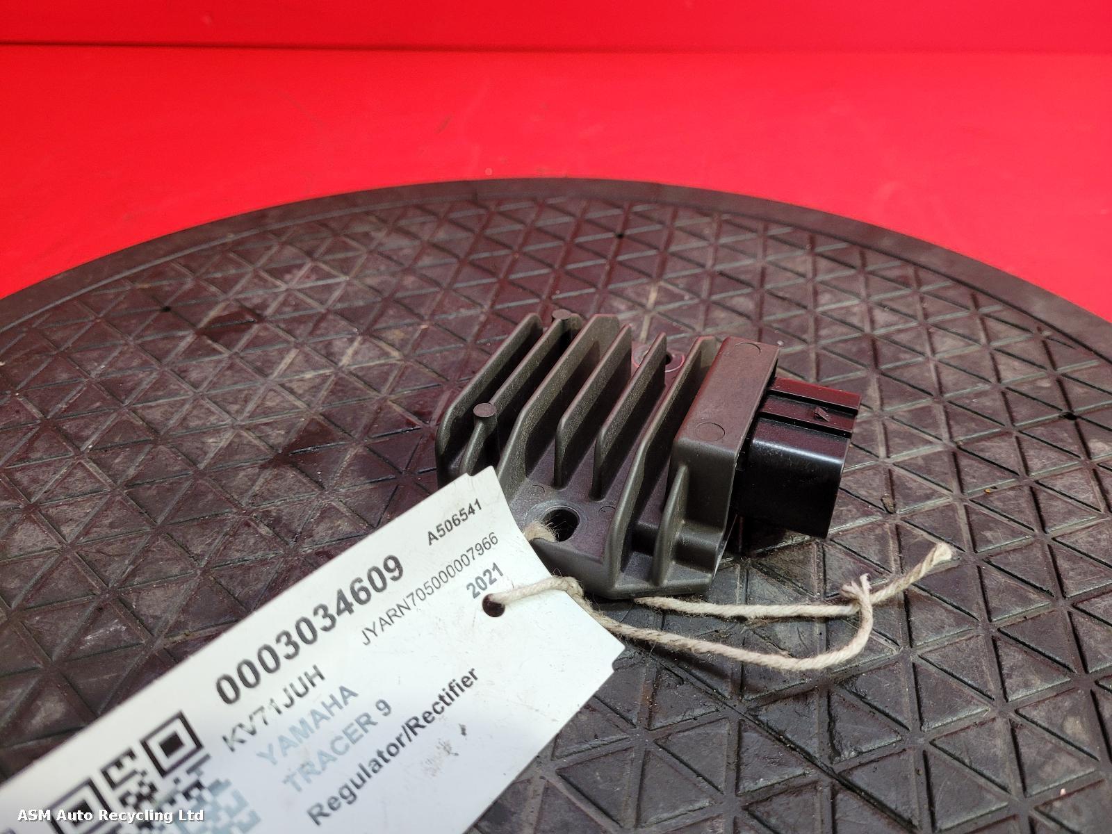 View Auto part Regulator/Rectifier Yamaha Tracer 9 2021