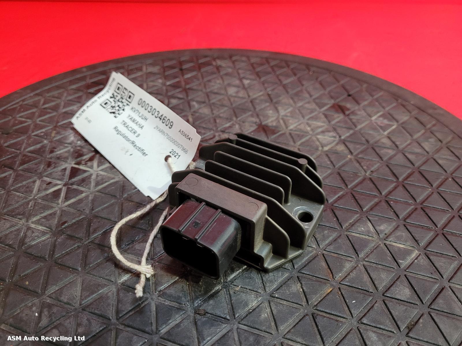View Auto part Regulator/Rectifier Yamaha Tracer 9 2021