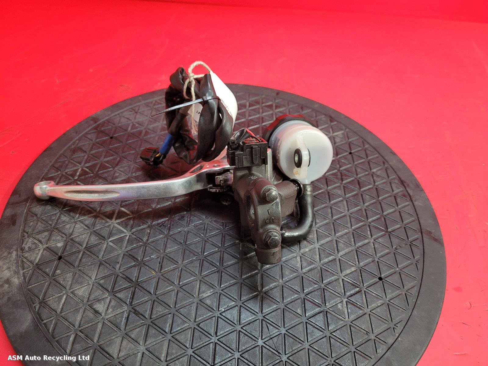 View Auto part Master Cylinder Yamaha Tracer 9 2021