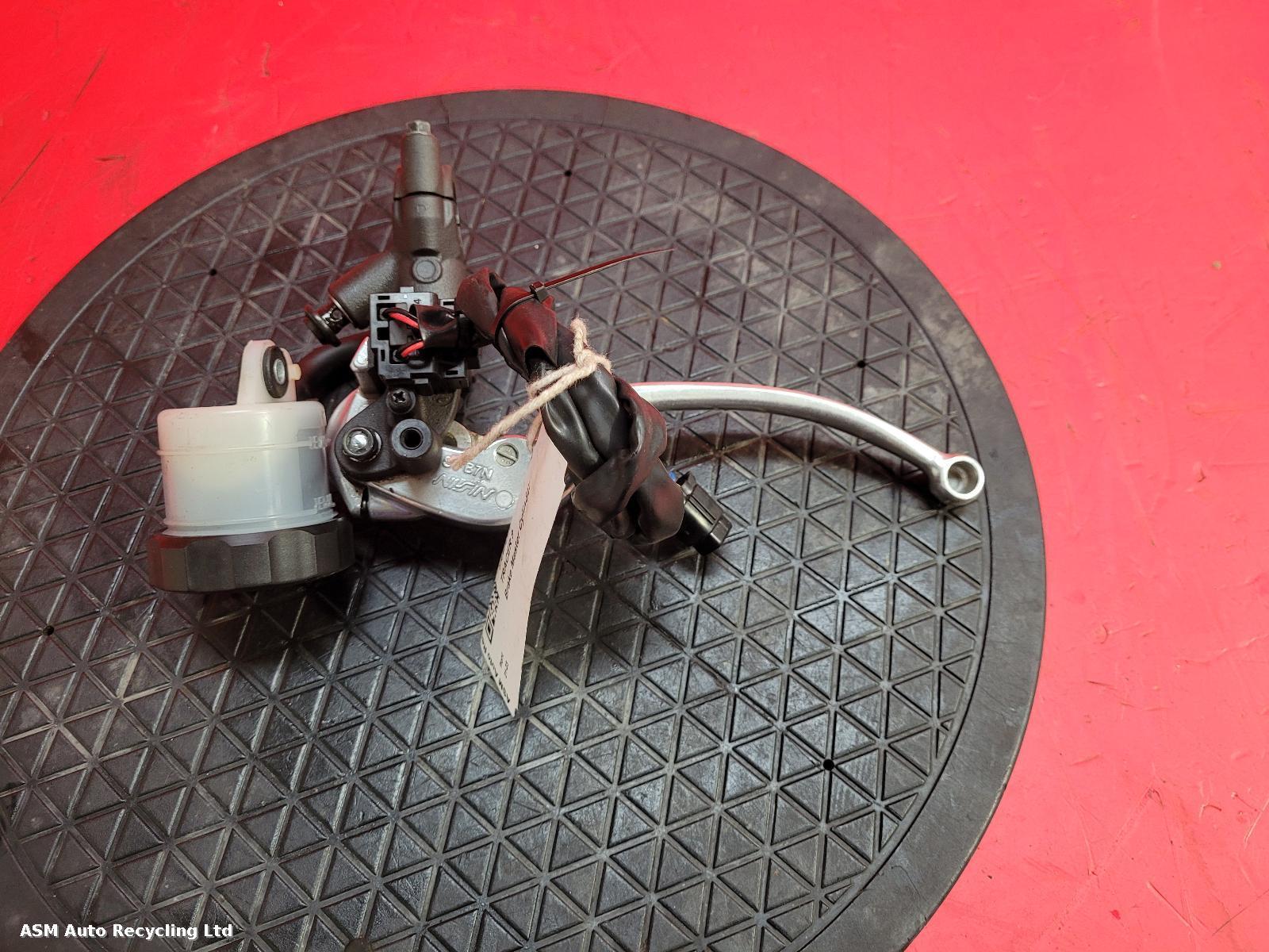 View Auto part Master Cylinder Yamaha Tracer 9 2021
