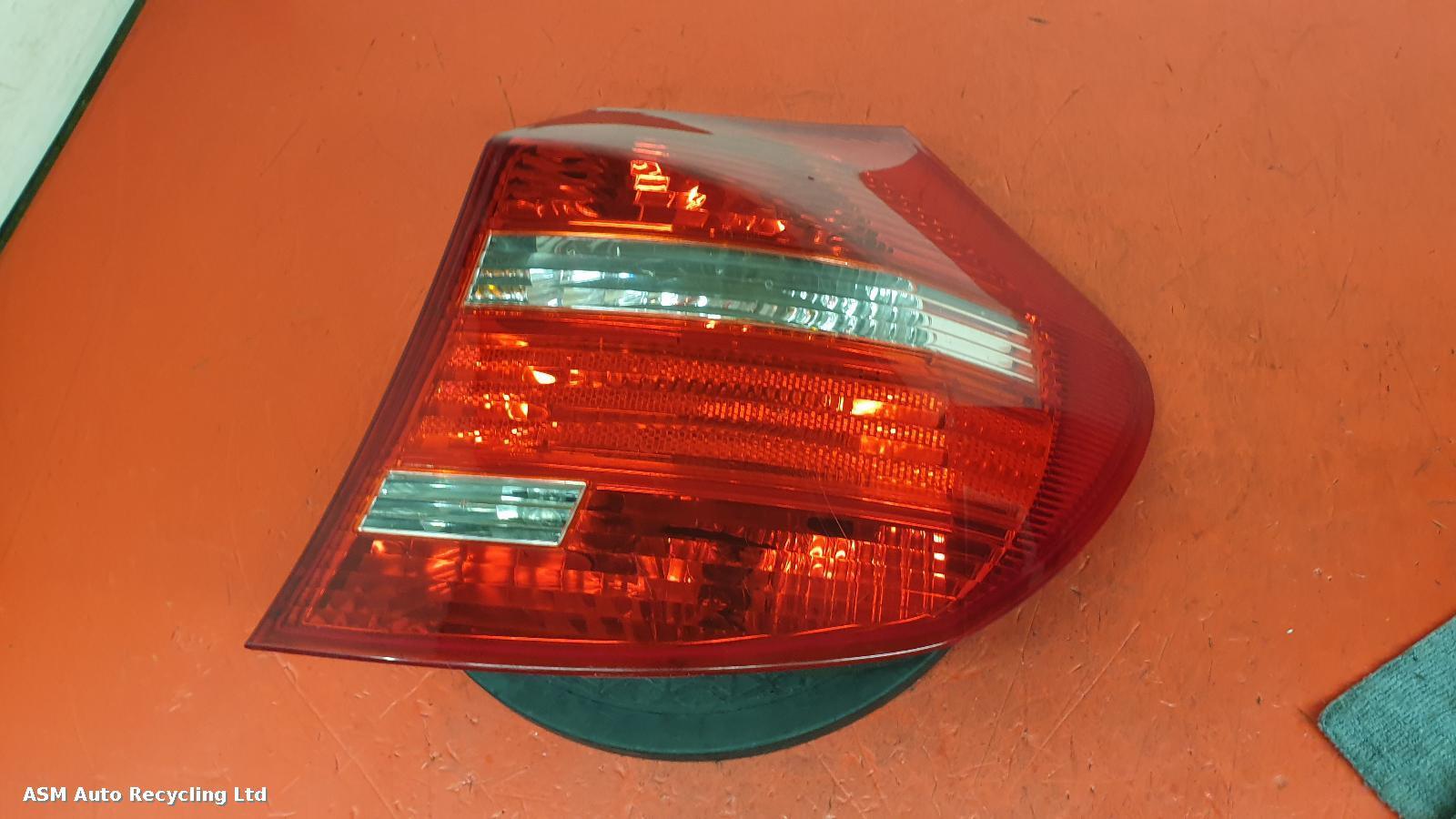 View Auto part R Taillight Bmw 1 Series 2010