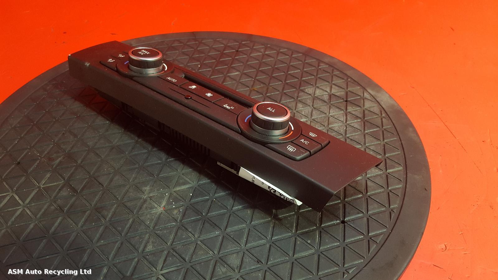 View Auto part Heater/AC Controller Bmw 3 Series 2013