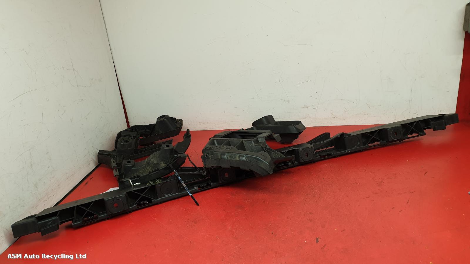 View Auto part REAR BUMPER BRACKET Audi A6 2017
