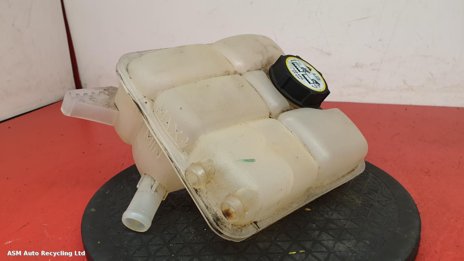 View Auto part Overflow Bottle Ford Focus 2016