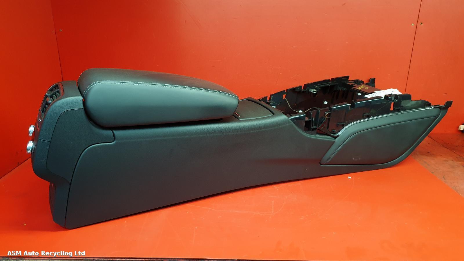 View Auto part Console Audi A6 2017