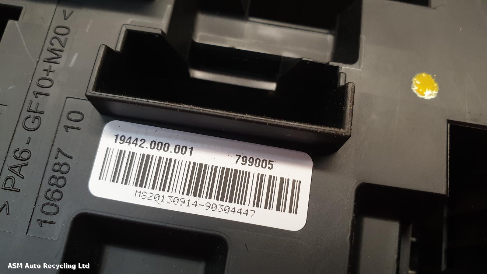 View Auto part Fuse Box Bmw 1 Series 2013