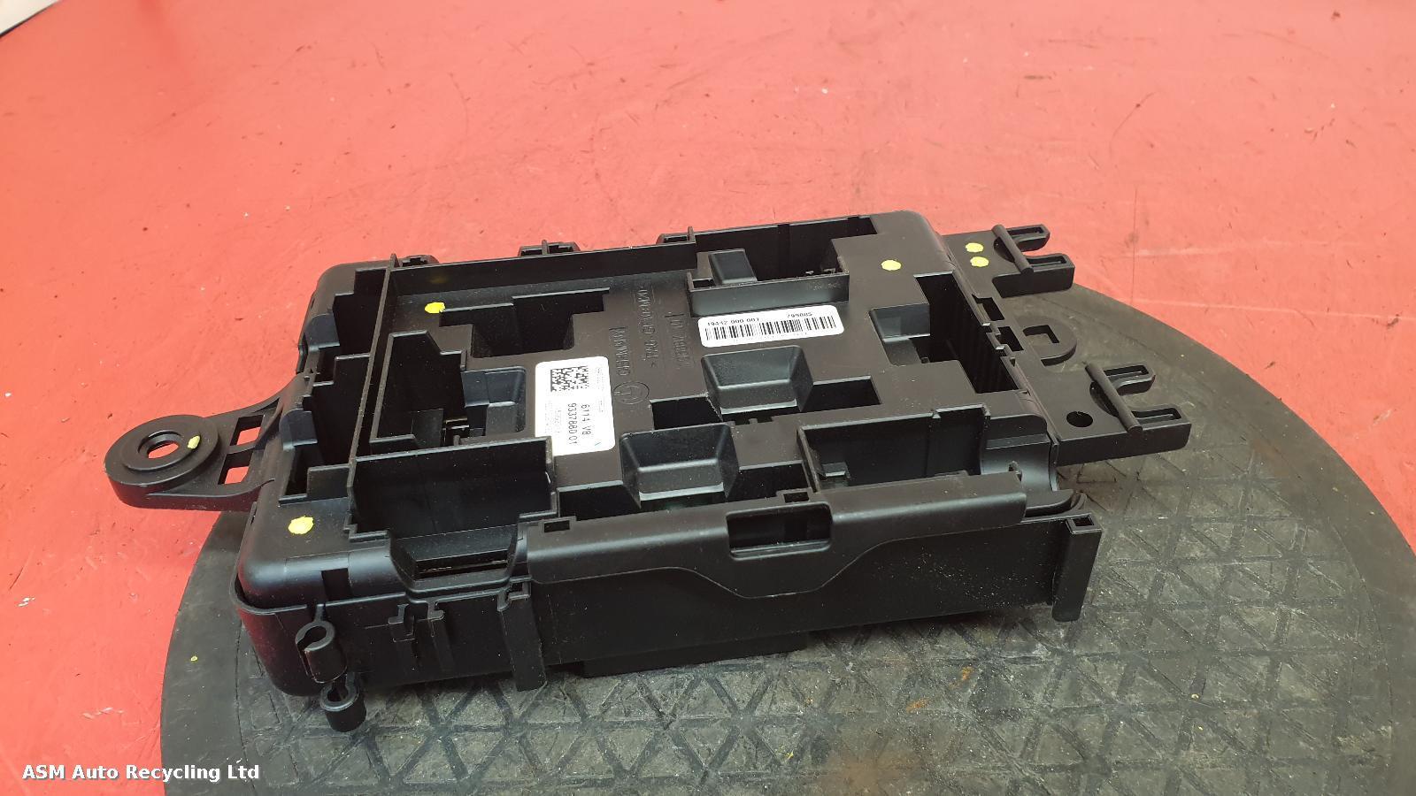 View Auto part Fuse Box Bmw 1 Series 2013