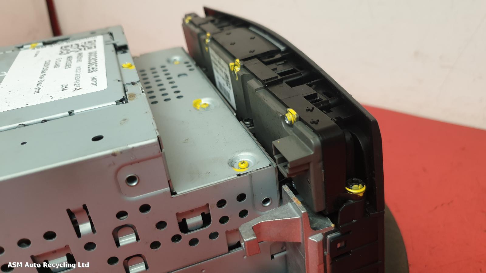 View Auto part CD Changer Mercedes E Class 2014