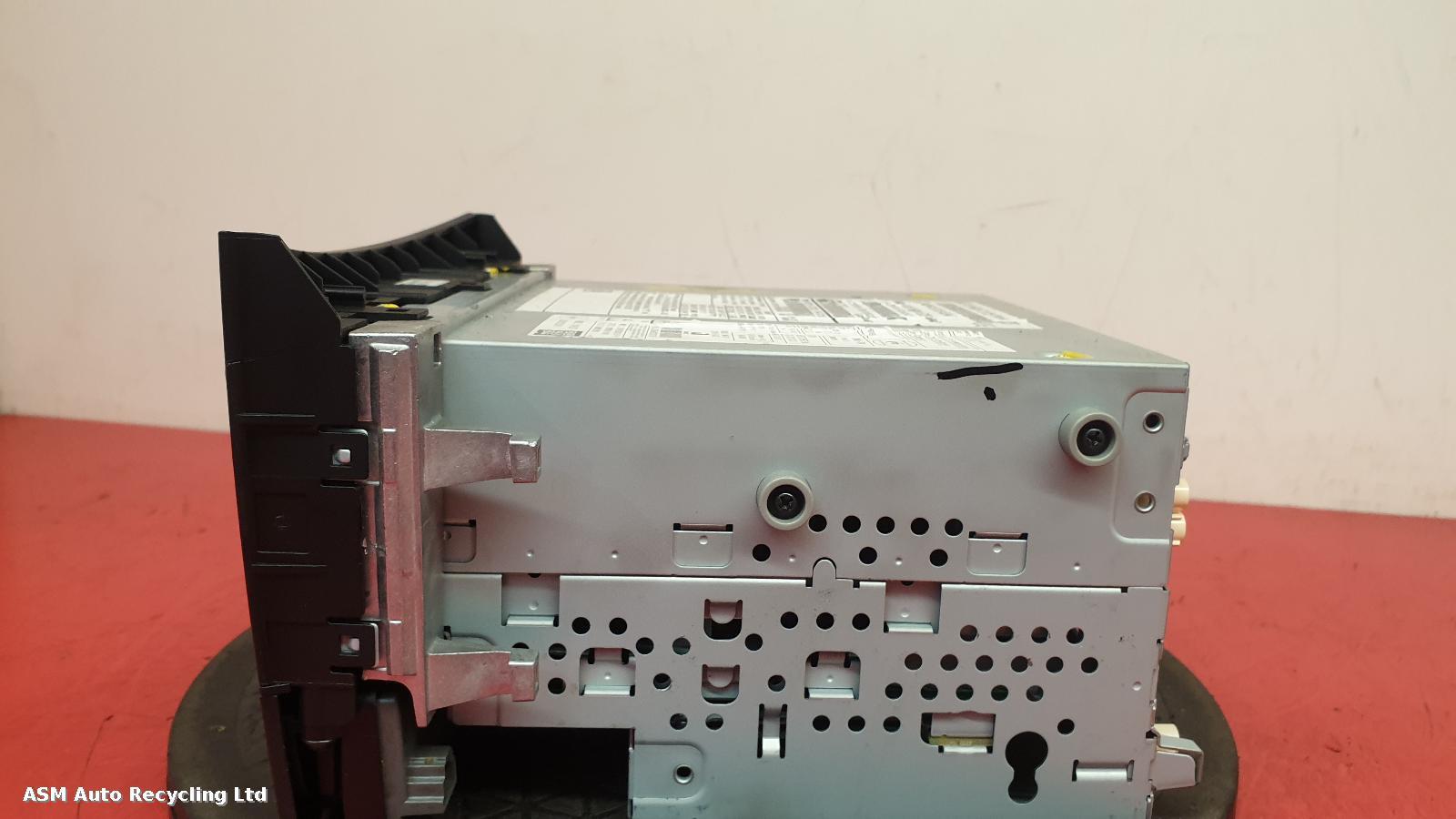 View Auto part CD Changer Mercedes E Class 2014