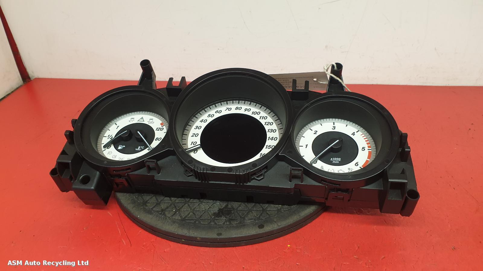 View Auto part Speedometer Mercedes E Class 2014