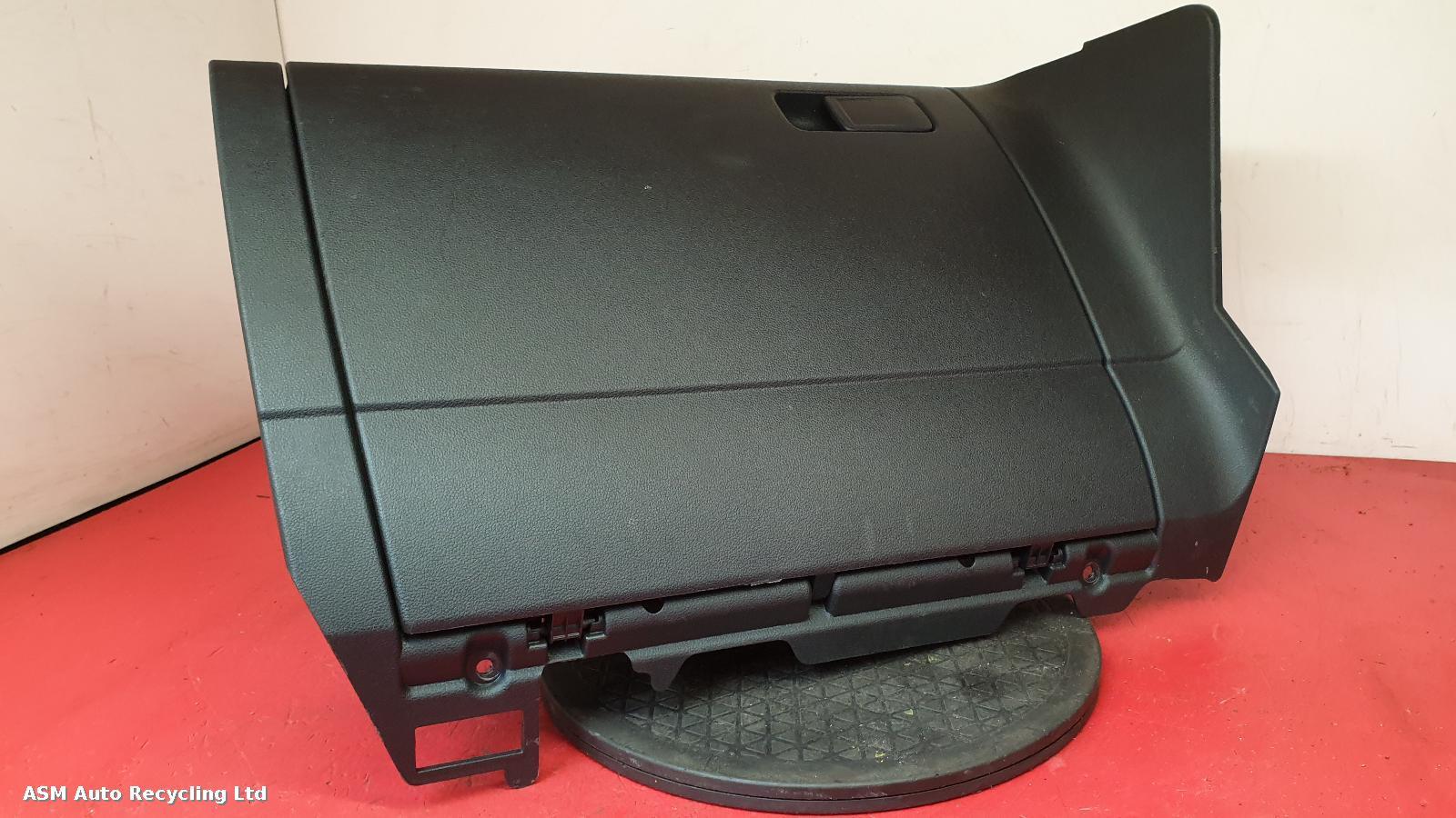 View Auto part Glove Box Volkswagen Golf 2020