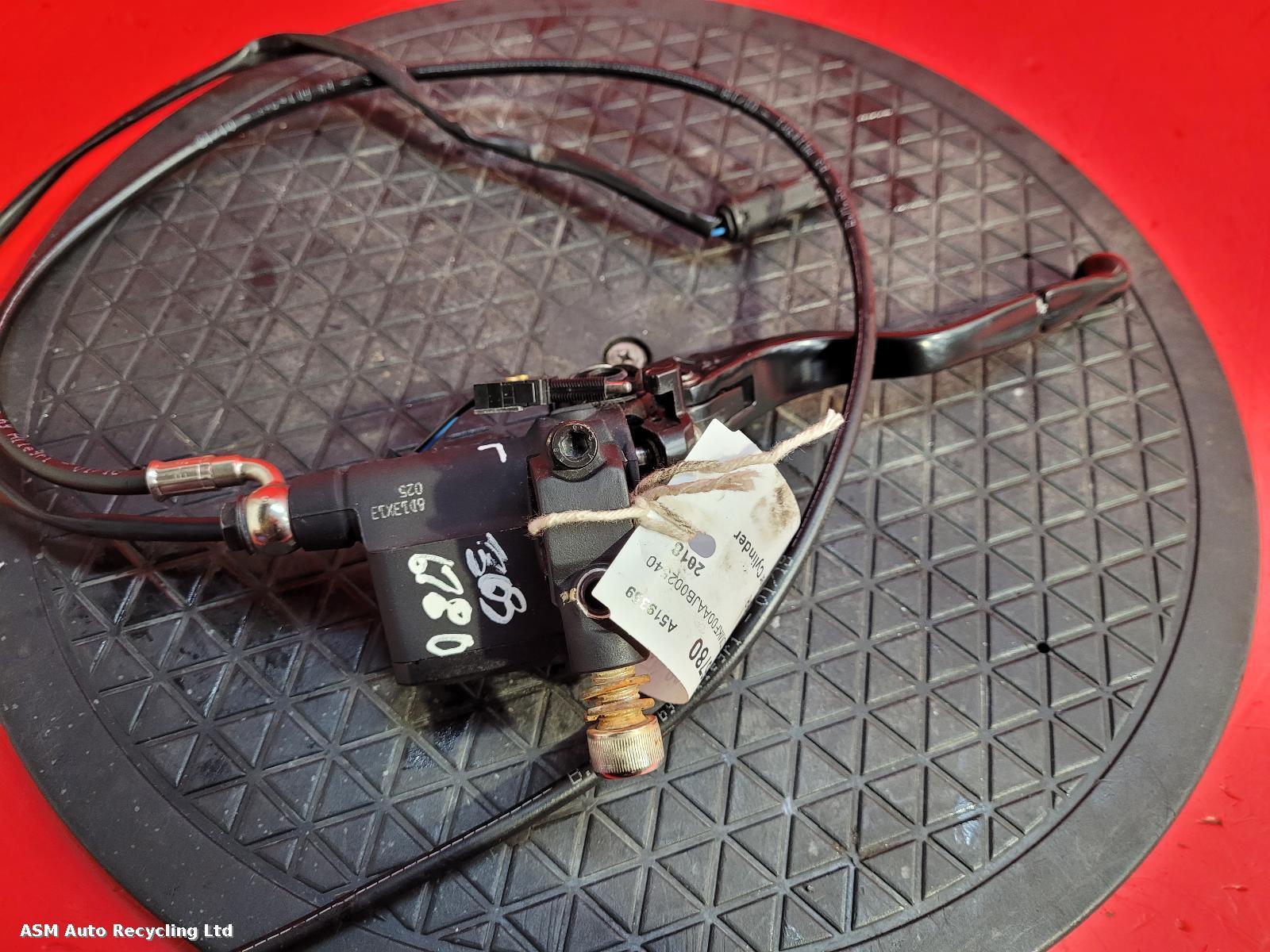 View Auto part Clutch Master Cylinder Ducati Scrambler 1100 2018