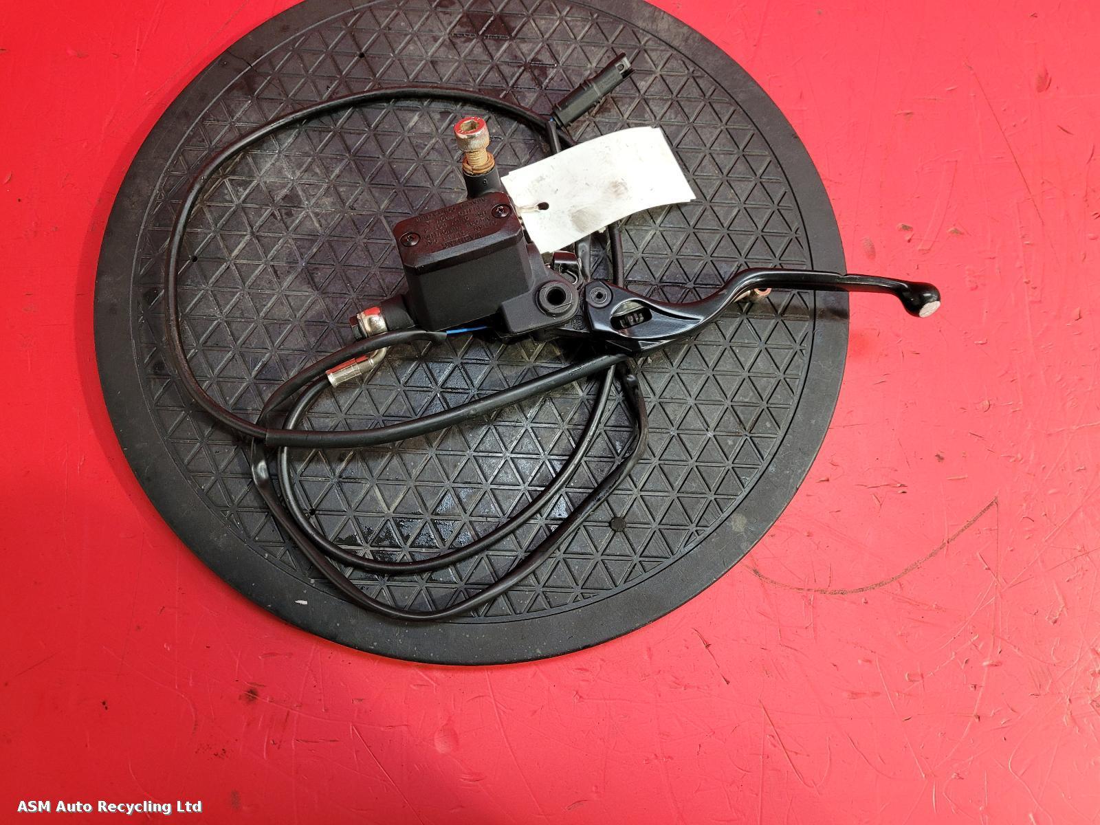 View Auto part Clutch Master Cylinder Ducati Scrambler 1100 2018