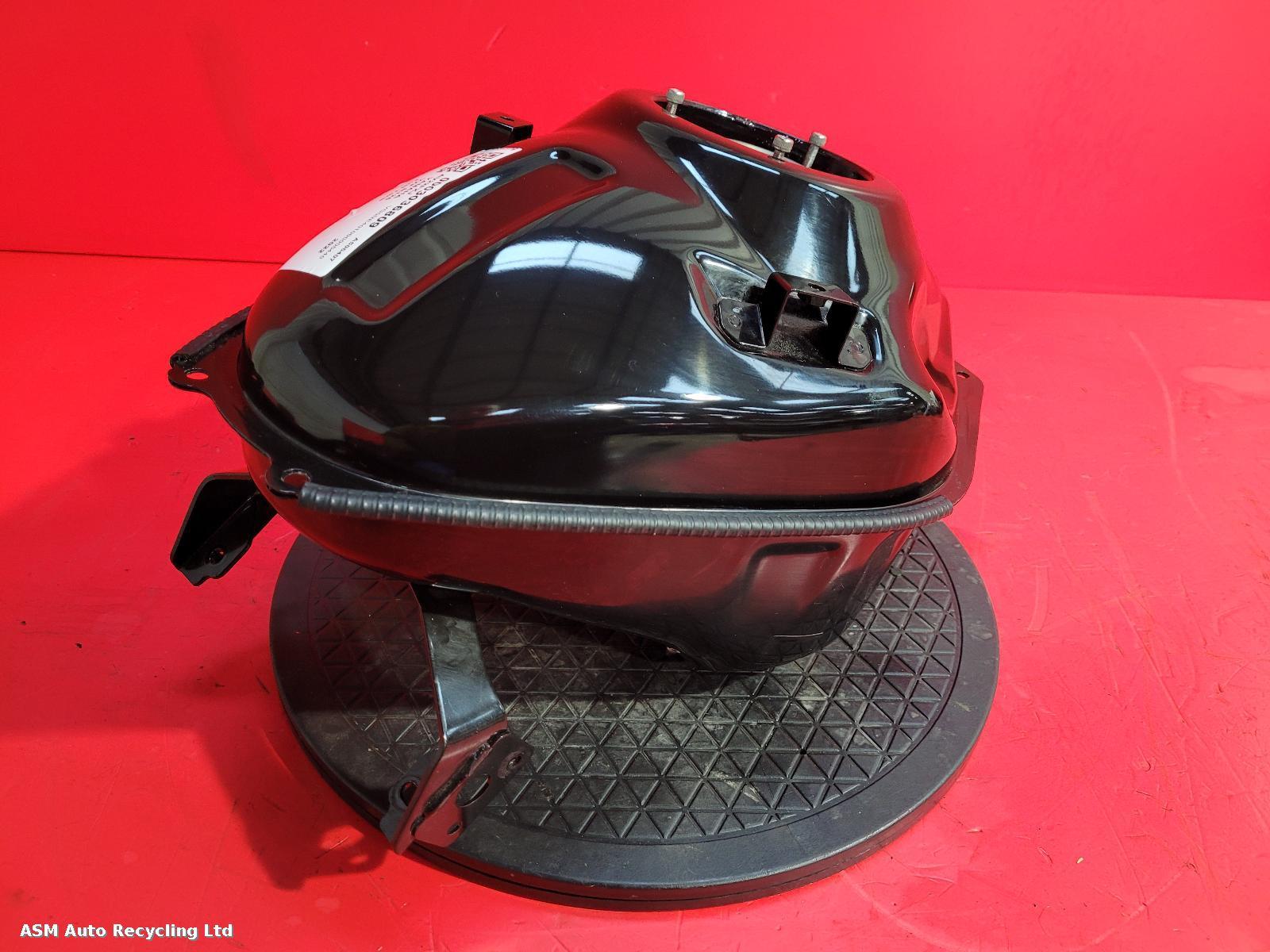 View Auto part Fuel Tank Yamaha Yzf R125 2022