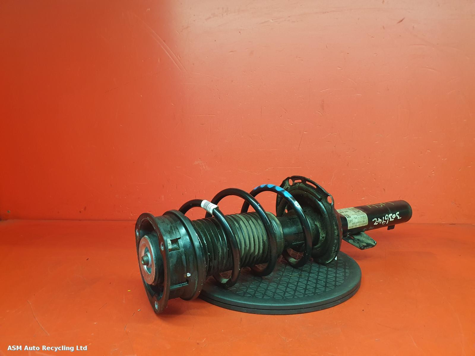 View Auto part RF Strut Seat Arona 2020