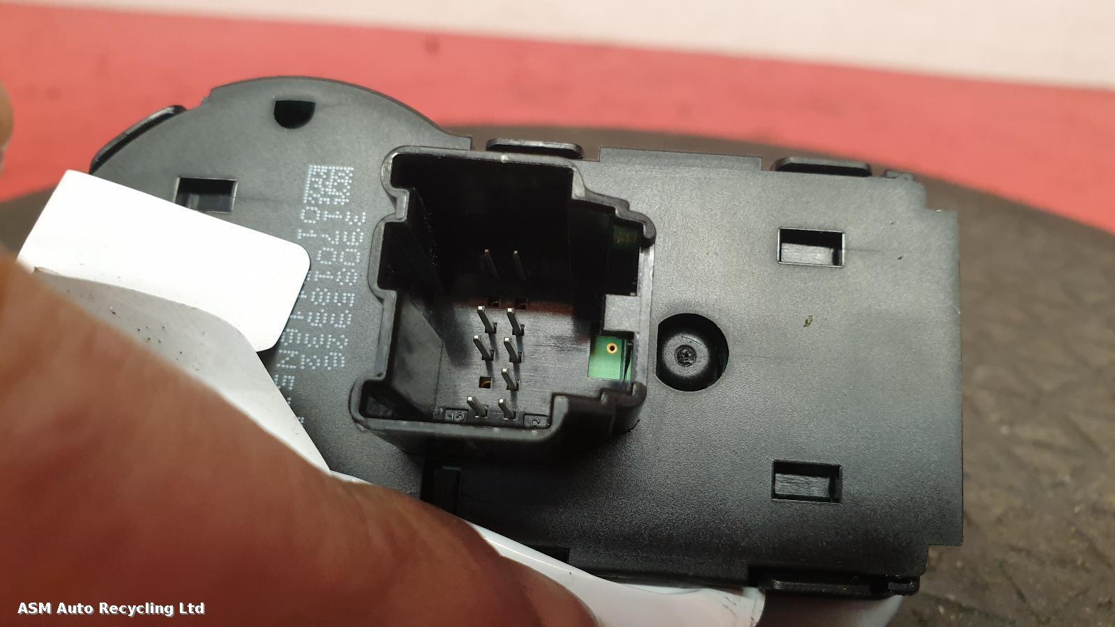 View Auto part Headlight Switch Vauxhall Grandland X 2018