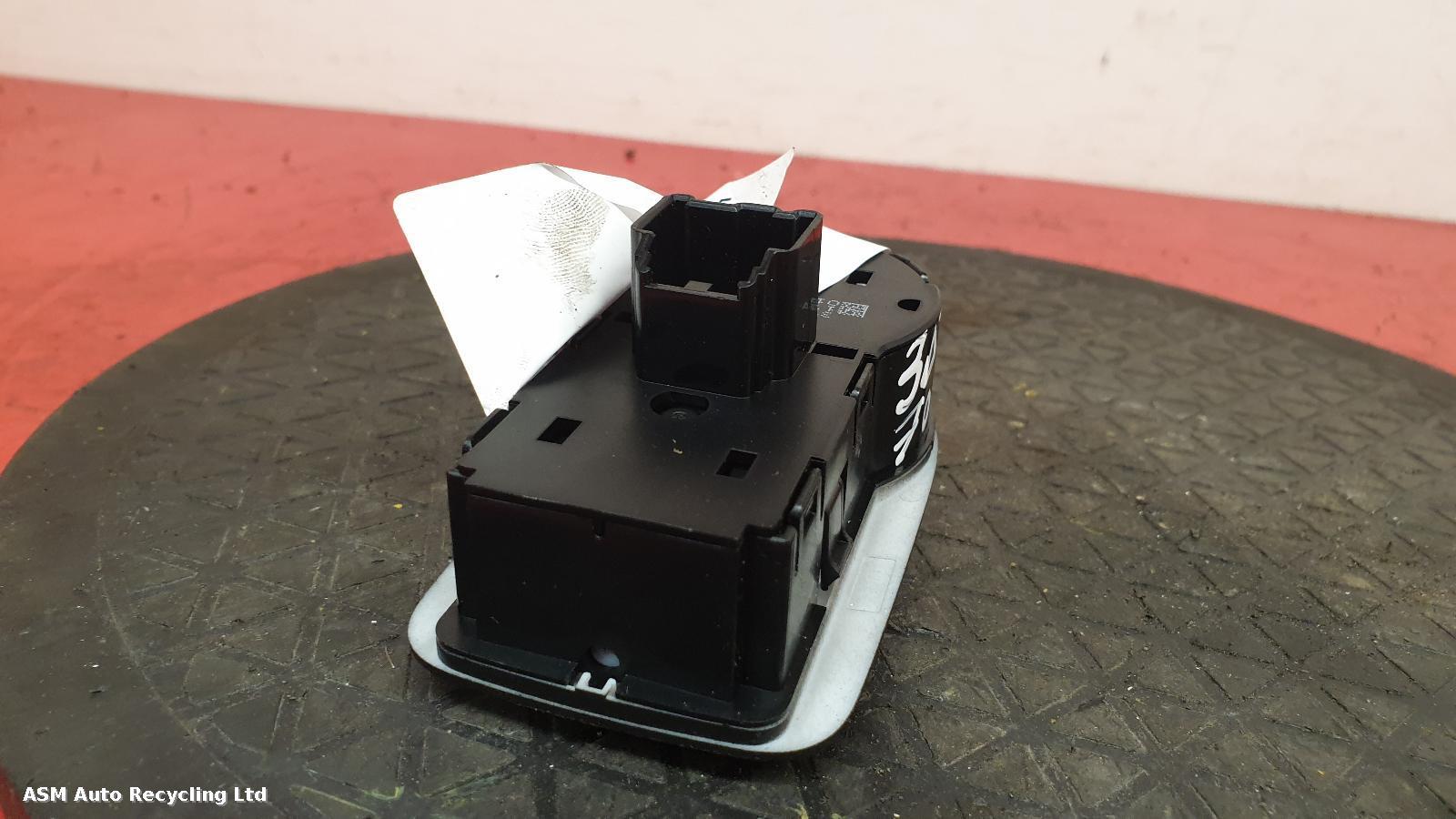 View Auto part Headlight Switch Vauxhall Grandland X 2018
