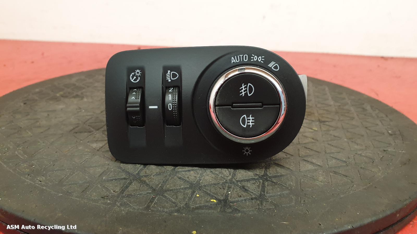 View Auto part Headlight Switch Vauxhall Grandland X 2018