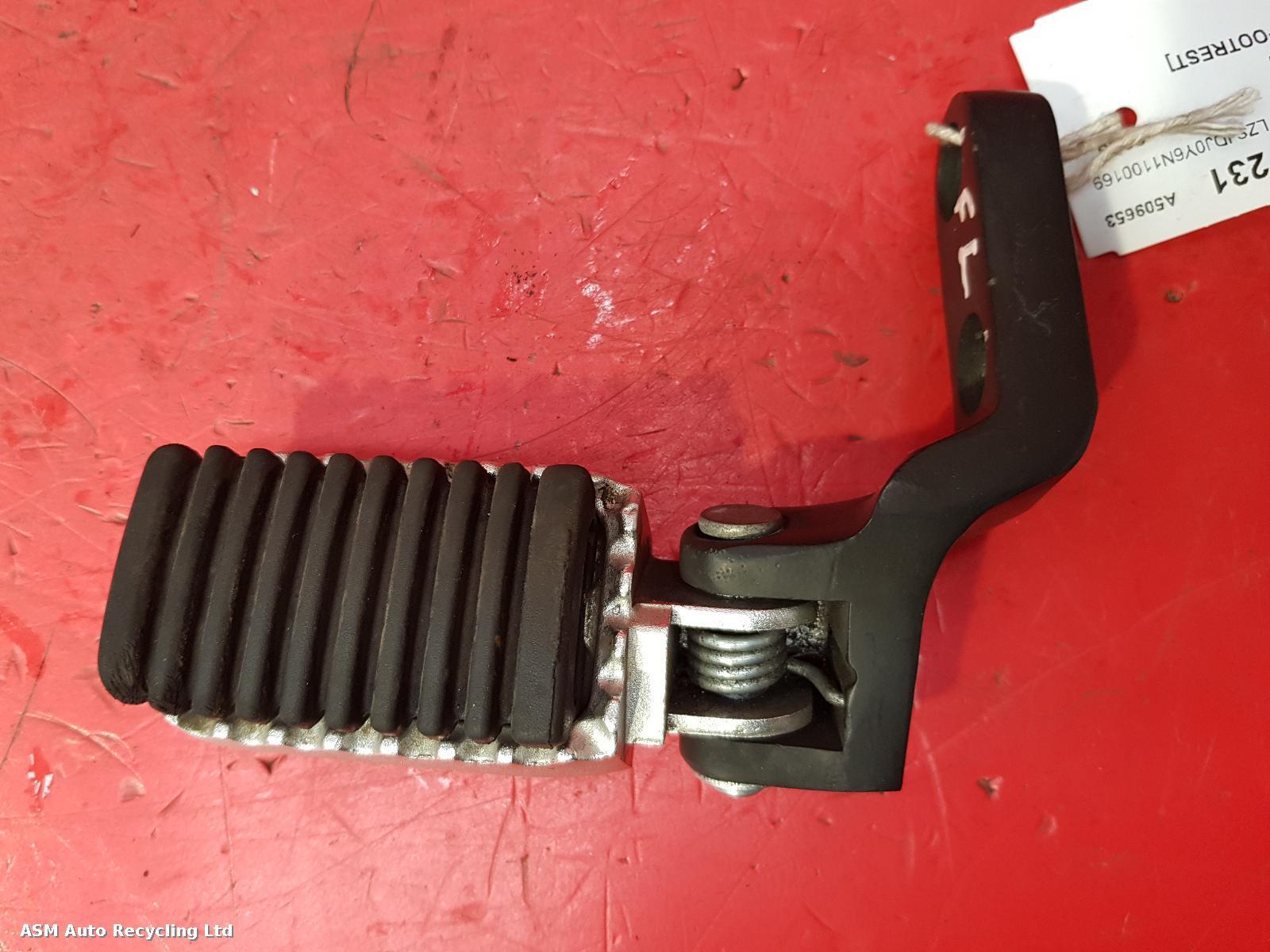 View Auto part Left Footrest Sinnis Terrain 2023