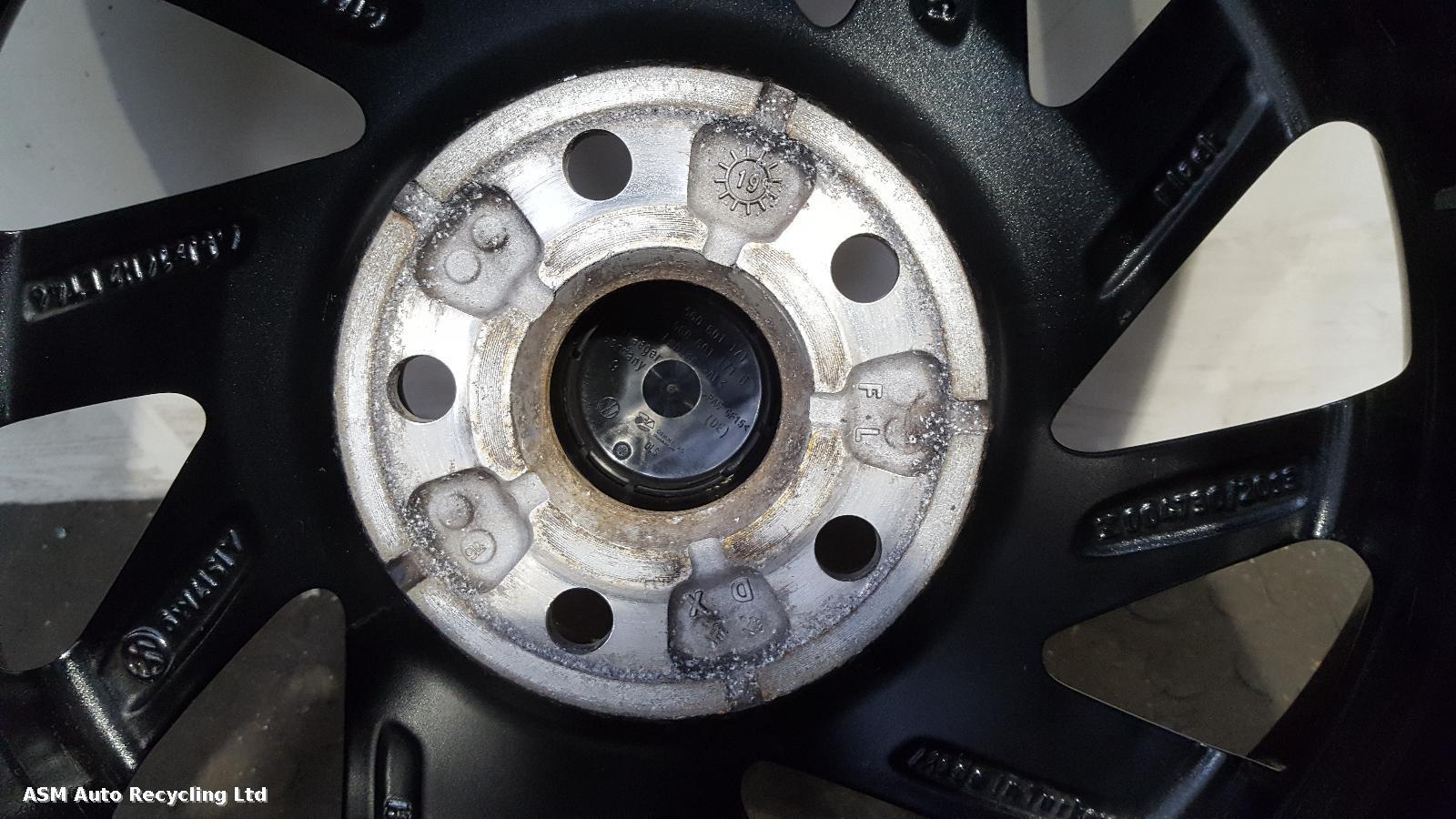 View Auto part Wheel Set Volkswagen Golf 2020