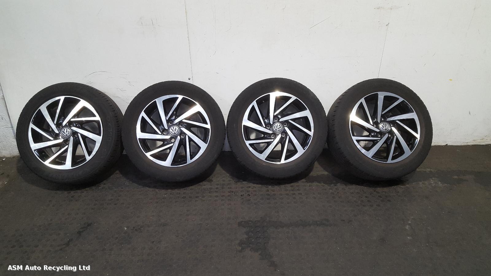 View Auto part Wheel Set Volkswagen Golf 2020