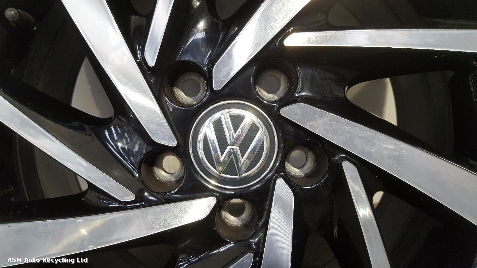 View Auto part Wheel Set Volkswagen Golf 2020