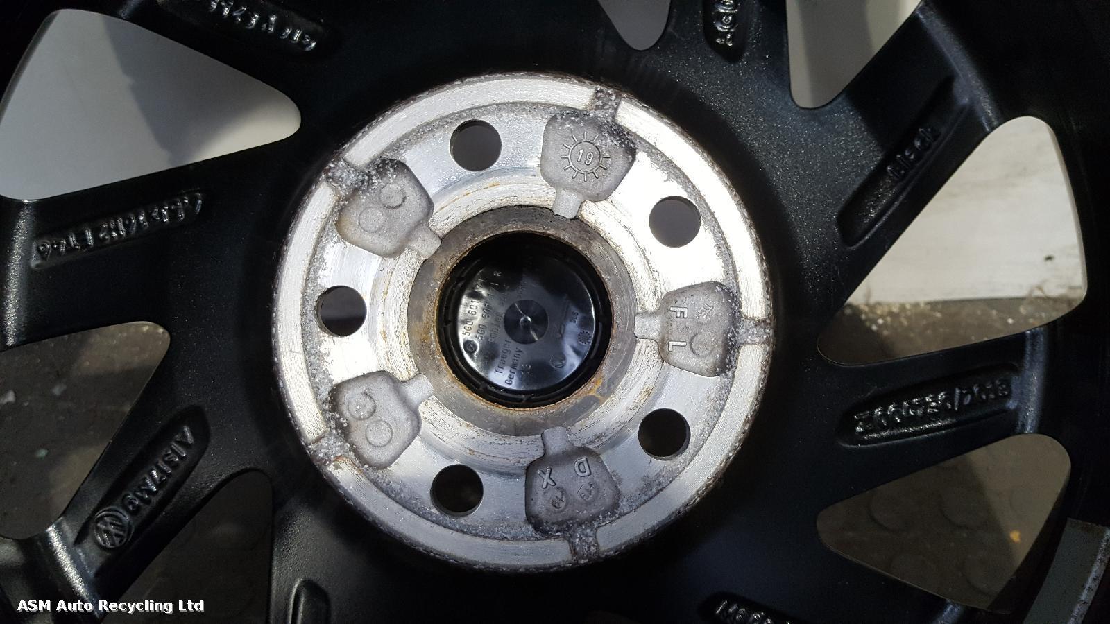 View Auto part Wheel Set Volkswagen Golf 2020