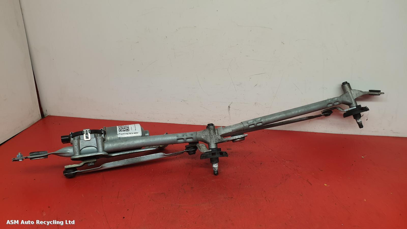 View Auto part Wiper Motor Front Nissan Pulsar 2015